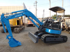 R01.  3 TONS MINI HYDRAULIC EXCAVATOR IN SINGAPORE FOR RENT HITACHI MINI ZX30U-2 WITH HYDRAULIC PIPING AND TOKU BREAKER